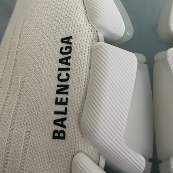 BALENCIAGA SPEED 2.0 CLEAR SOLE RECYCLED KNIT SNEAKER - Picture 11 of 12
